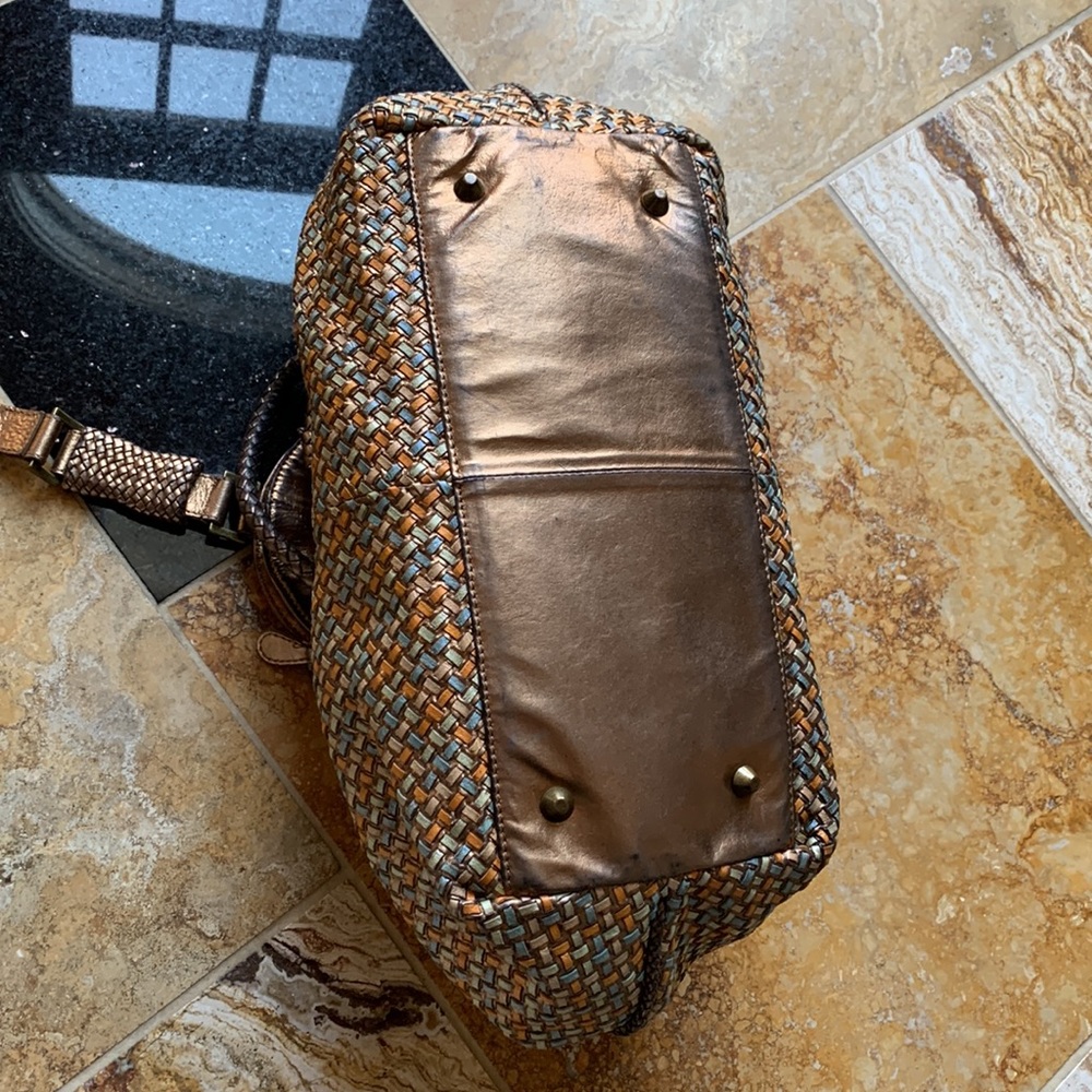 Sondra Robert’s woven leather w/ braided/textured accents/flap is a change purse - Picture 6 of 17